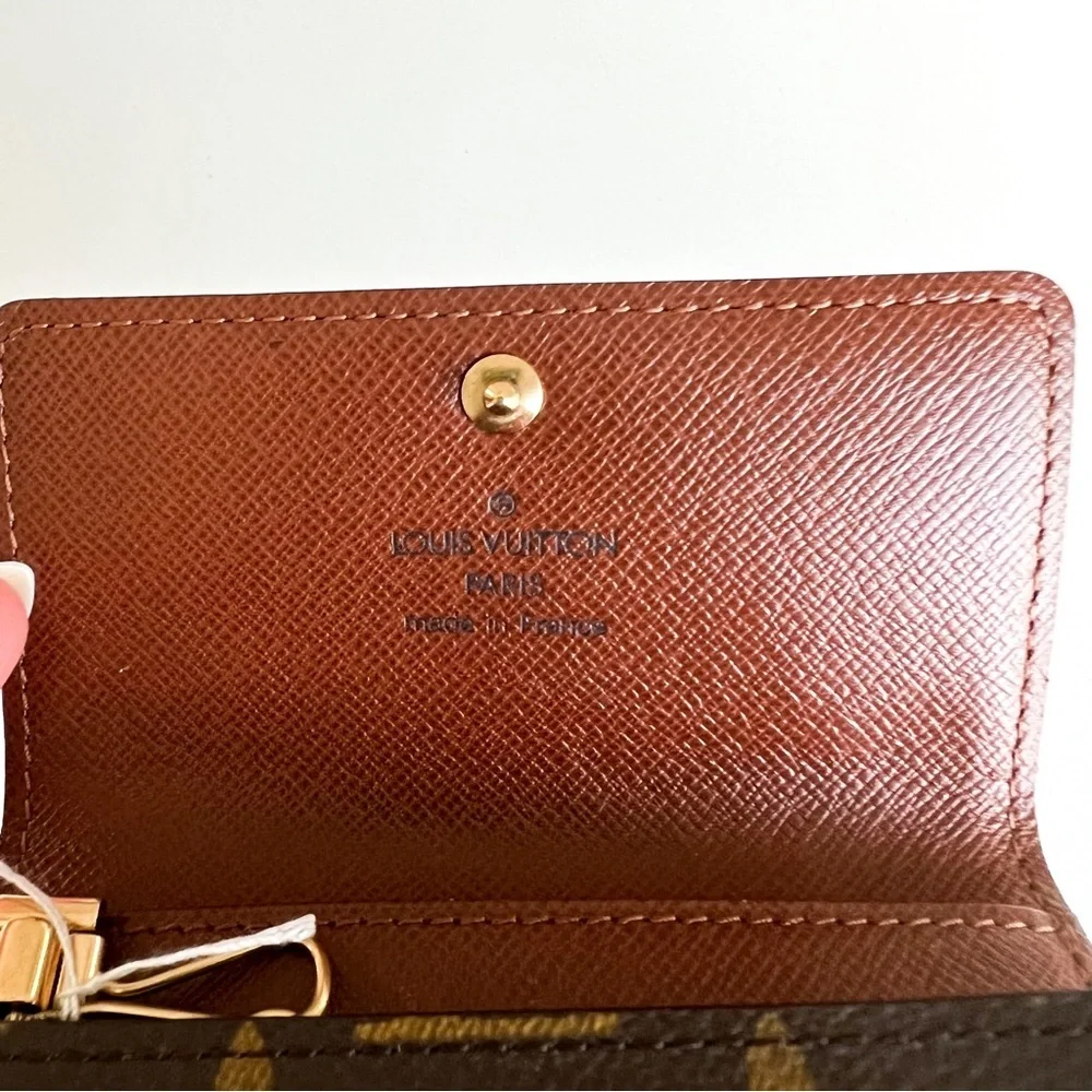 Louis Vuitton 6 Key Ring Holder Canvas LV Logo Vintage